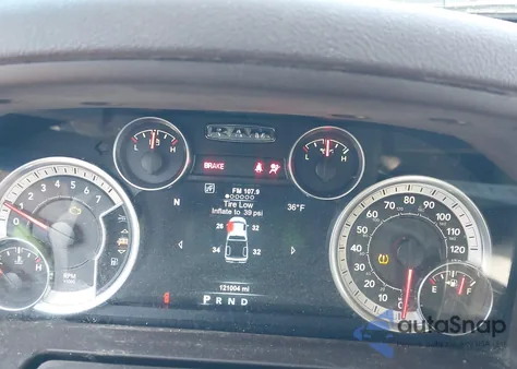 2015 Ram 1500 Big Horn z USA, uszkodzony, nr VIN 1C6RR7TT4FS759394